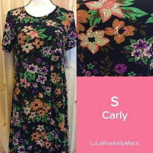 LuLaRoe Black background Carly BNWT